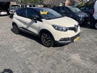 Schadeauto Renault Captur 0.9 TCE DYNAMIQQUE. 2016/4