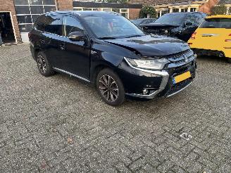  Mitsubishi Outlander 2.0 PHEV Business Edition AUTOMAAT 4x4 2015/11