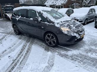 krockskadad bil auto Opel Zafira 1.4 TOURER BERLIN 103 kW. AIRCO SPORTVELGEN 2013/5