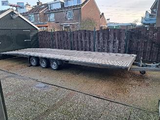 Vaurioauto  trailers Niewiadow  autotransporter voor 2 autos totaal lengte 9.5 meter 2019/5