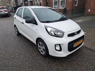 skadebil auto Kia Picanto 1.0 cvvt econemy line 2015/12