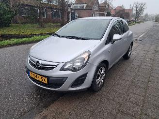 Vaurioauto  passenger cars Opel Corsa 1.4i 2014/7