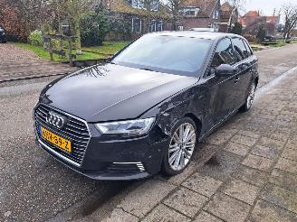 Unfallwagen Audi A3 1.4i SPORTBACK E-TRON S-LINE automaat 2017/7