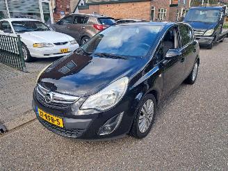 Unfallwagen Opel Corsa 1.4 16v edition 2011/5