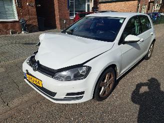 Auto incidentate Volkswagen Golf 1.2 tsi trentline automaat 2014/9