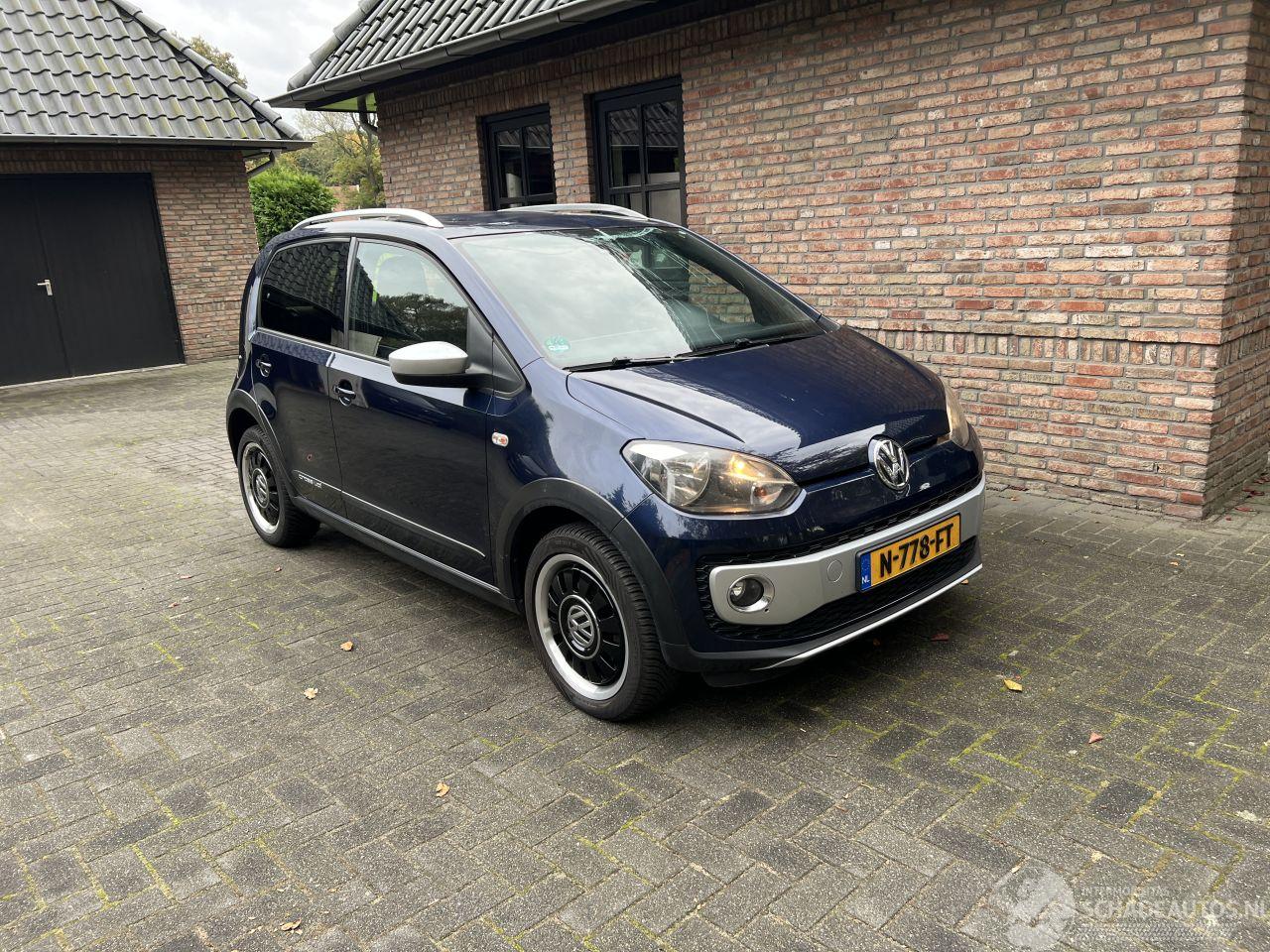 Volkswagen Up! 1.0 GROOVE CROSS UP BLUEMOTION