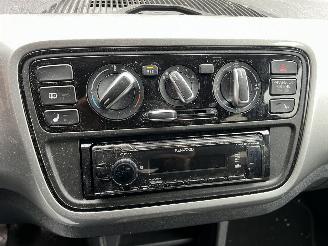 Volkswagen Up! 1.0 GROOVE CROSS UP BLUEMOTION picture 17