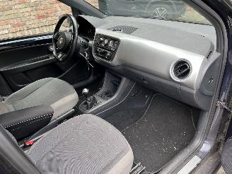 Volkswagen Up! 1.0 GROOVE CROSS UP BLUEMOTION picture 3