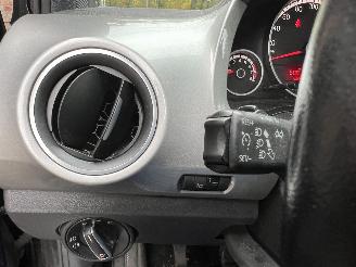 Volkswagen Up! 1.0 GROOVE CROSS UP BLUEMOTION picture 16