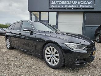krockskadad bil auto BMW 3-serie 328i High Executive 2013/10