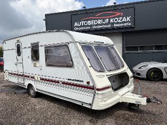 krockskadad bil caravan Swift  CHALLENGER 520 SE 1995/9