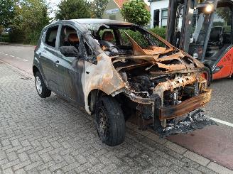 Salvage car Kia Venga 1.4 CVVT 16V 2011/4