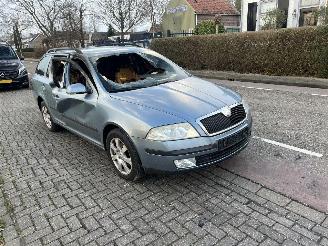 Démontage voiture Skoda Octavia 1.6 Mpi 2008/7
