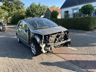 Uttjänta bilar auto Peugeot 3008 1.6-16V THP 2009/6