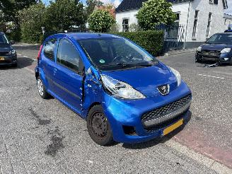 skadebil auto Peugeot 107 1.0-12V 2009/7