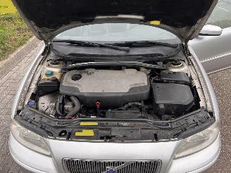 Volvo V-70 D5 Combi picture 6