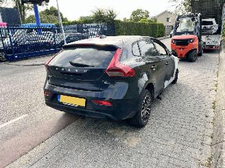 Volvo V-40 2.0 T2 picture 3