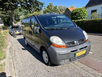 skadebil bedrijf Renault Trafic 1.9 dCi 2003/2