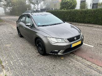 uszkodzony samochody osobowe Seat Leon ST 1.6 TDi Ecomotive 2014/9