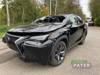 Coche siniestrado Lexus NX NX I (Z1), SUV, 2014 300h 2.5 16V 4x4 2017/1