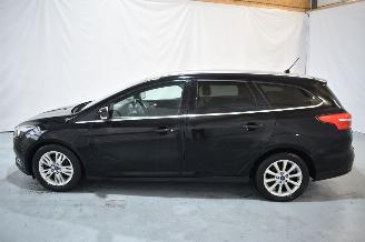 Ford Focus 1.0 Titanium picture 6