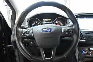 Ford Focus 1.0 Titanium picture 16