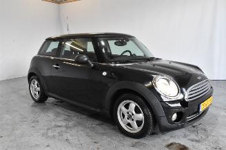 Vaurioauto  passenger cars Mini One  2010/8