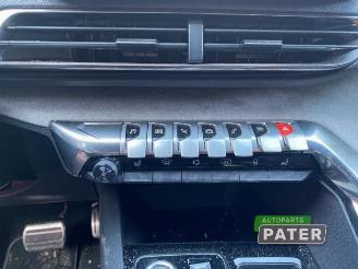 Peugeot 3008 3008 II (M4/MC/MJ/MR), MPV, 2016 1.2 12V e-THP PureTech 130 picture 15