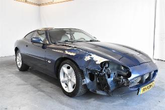 Voiture accidenté Jaguar Xk-8 4.0 V8 Coupé 2001/1