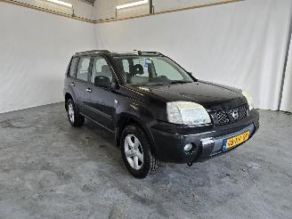 krockskadad bil auto Nissan X-Trail 2.0 Comfort 2wd 2005/9