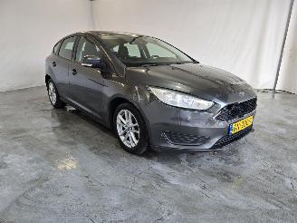 Unfallwagen Ford Focus 1.0 1.0 Trend Edition 2015/7