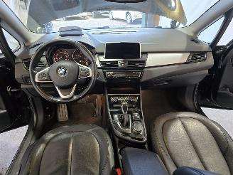 BMW 2-serie 216D 7p High Executive picture 24
