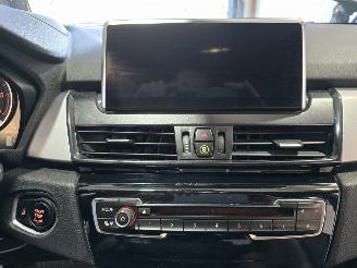 BMW 2-serie 216D 7p High Executive picture 31