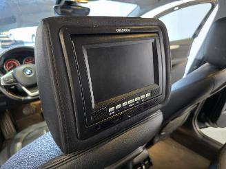 BMW 2-serie 216D 7p High Executive picture 23