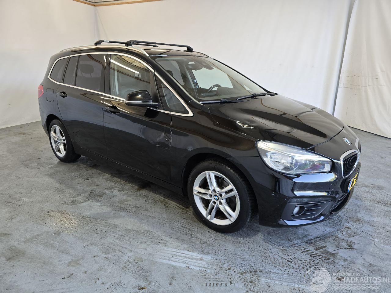 BMW 2-serie 216D 7p High Executive