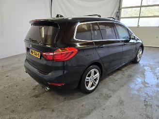 BMW 2-serie 216D 7p High Executive picture 7