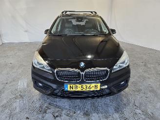 BMW 2-serie 216D 7p High Executive picture 2