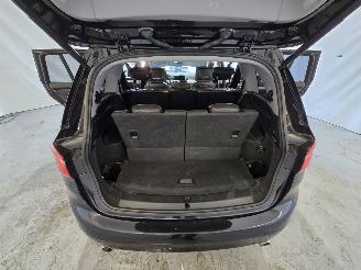 BMW 2-serie 216D 7p High Executive picture 18