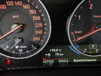 BMW 2-serie 216D 7p High Executive picture 21