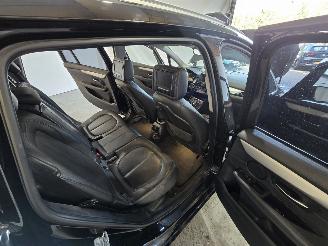 BMW 2-serie 216D 7p High Executive picture 16