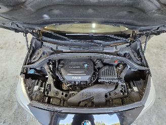 BMW 2-serie 216D 7p High Executive picture 14