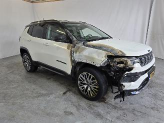 Coche accidentado Jeep Compass 4xe 240 Hybrid Summit 2024/7