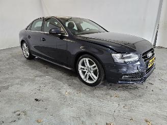 Vaurioauto  passenger cars Audi A4 LIMOUSINE 1.8 TFSI Sport Edition 2014/4