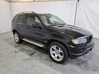 krockskadad bil auto BMW X5 3.0i Executive 2001/1