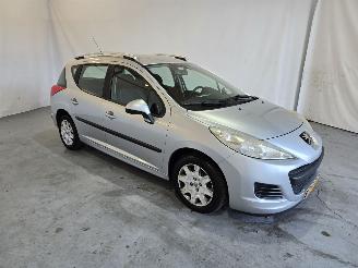 krockskadad bil auto Peugeot 207 1.4 VTi X-line 2011/3