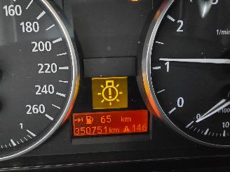 BMW 3-serie 320i Touring picture 16