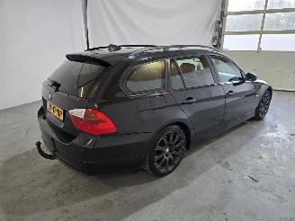 BMW 3-serie 320i Touring picture 7