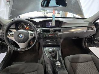 BMW 3-serie 320i Touring picture 17