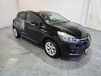 skadebil auto Renault Clio 0.9 TCe Limited 2018/8
