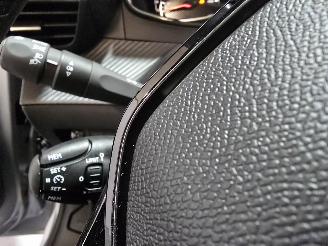 Peugeot 208 1.2 PureTech 75 Style picture 27